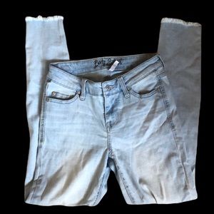 Celebrity Pink mid rise body sculp ankle jeggings